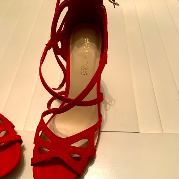 Red Heels - Picture 2 of 5